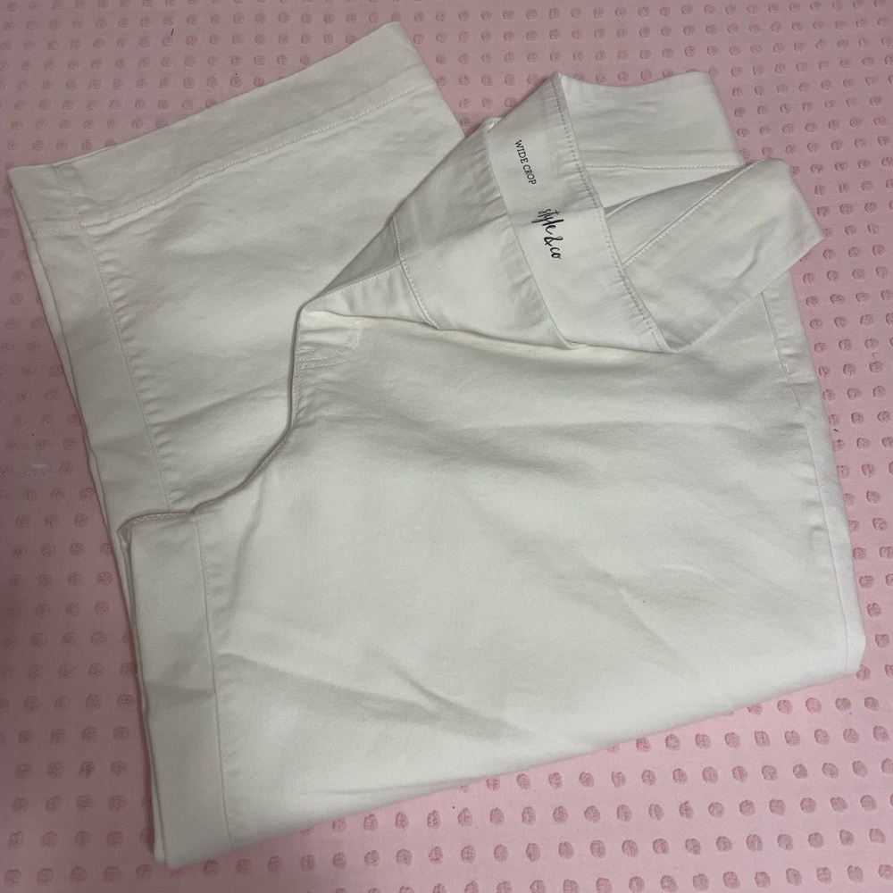 Style & Co White Wide Leg Crop Jeans Size 22W. EUC